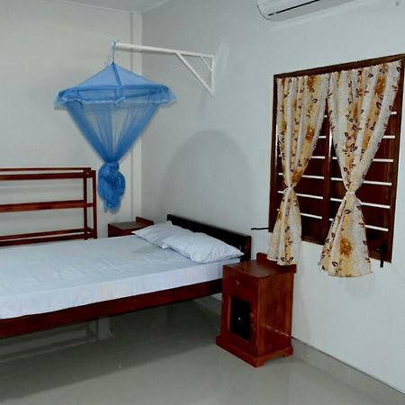 New Land Guest House Batticaloa Eksteriør billede