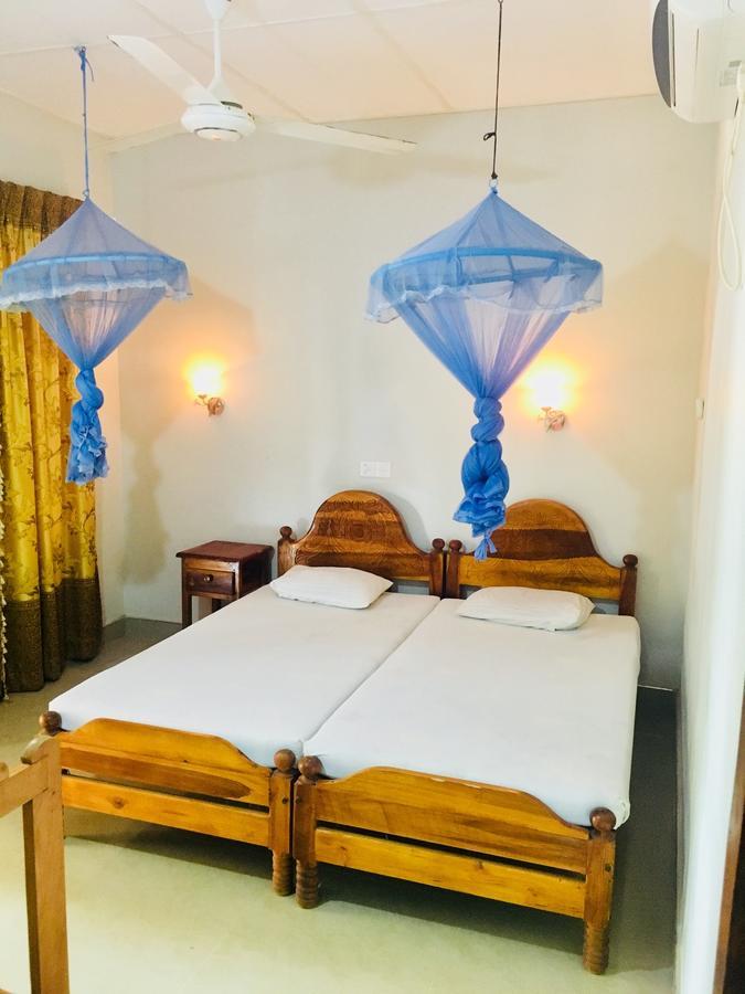 New Land Guest House Batticaloa Eksteriør billede