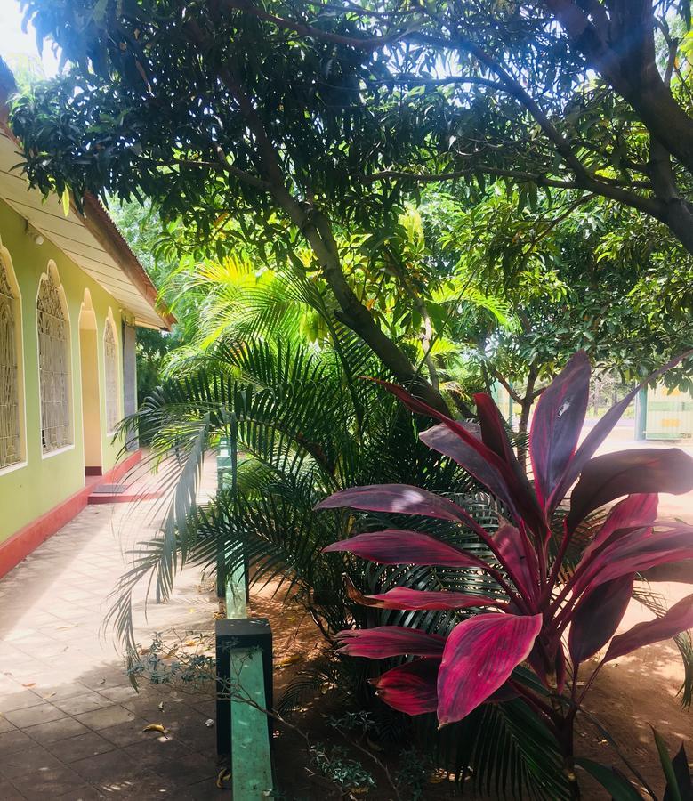 New Land Guest House Batticaloa Eksteriør billede