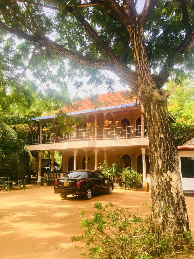 New Land Guest House Batticaloa Eksteriør billede